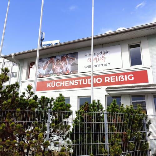 Auf 120qm haben wir uns im ehemaligen Pförtnerhaus von Mitec eingerichtet.